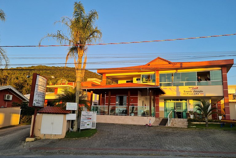 Chalé de 3 Quartos com Churrasqueira